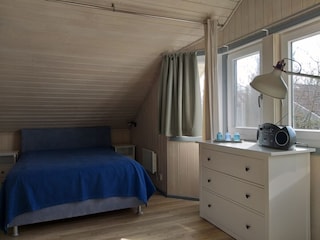 Bequemes Boxspringbett im OG