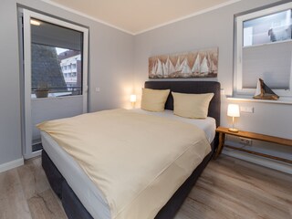 Schlafzimmer 1