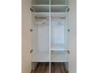 Kleiderschrank