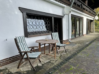 Terrasse mit Sitzmöglikeiten