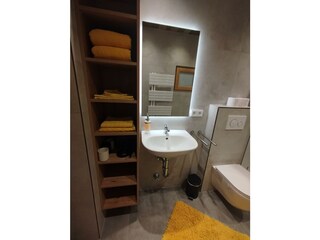 modernes Badezimmer