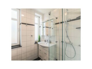 Badezimmer mit Dusche