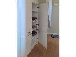Flur mit Wandschrank für Kleidung