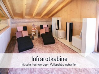 Wellnesszimmer mit Infrarotkabine
