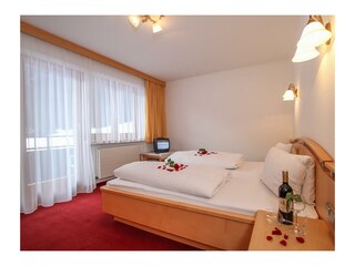 Ferienwohnung-Staffnerhof-Kaiserwinkl-Zimmer-2