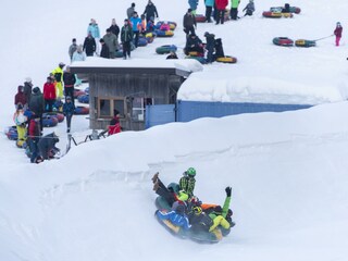 Staffnerhof-Reifenrutschen-und-Snowtubing