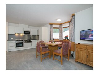 Ferienwohnung-Staffnerhof-Kueche-Eckbank