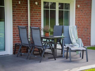 Möblierte Terrasse zum Entspannen