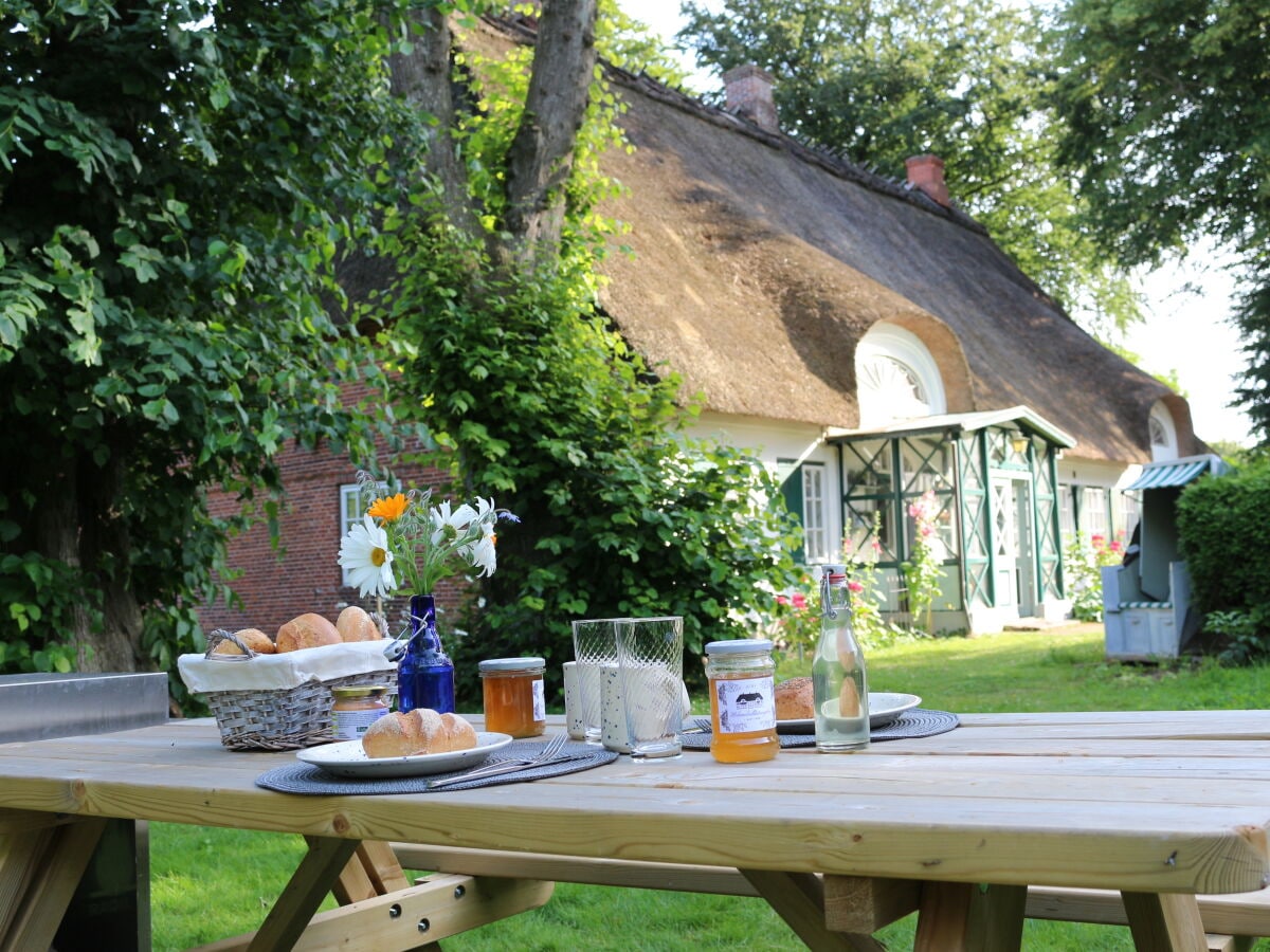 Frühstück im Garten