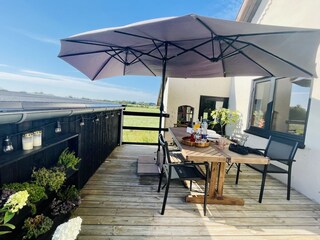 Terrasse Süd mit Blick auf den Hafen