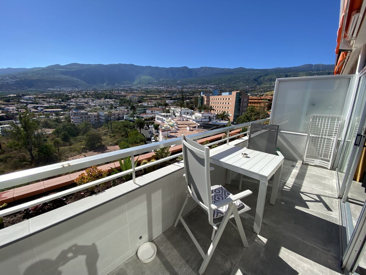 Terrasse mit Bergblick