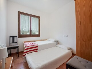Holiday house Sant Pere Pescador Features 13