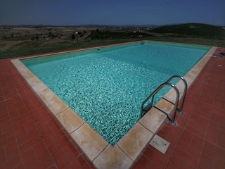 Farmhouse Siena Outdoor Recording 11