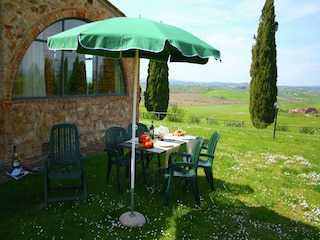 Farmhouse Siena Outdoor Recording 8