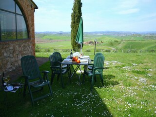 Farmhouse Siena Outdoor Recording 10