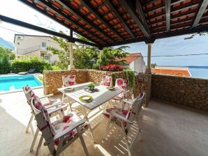 Charmante Villa mit privatem Schwimmbad in Dalmatien