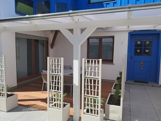 Ostterrasse - überdacht