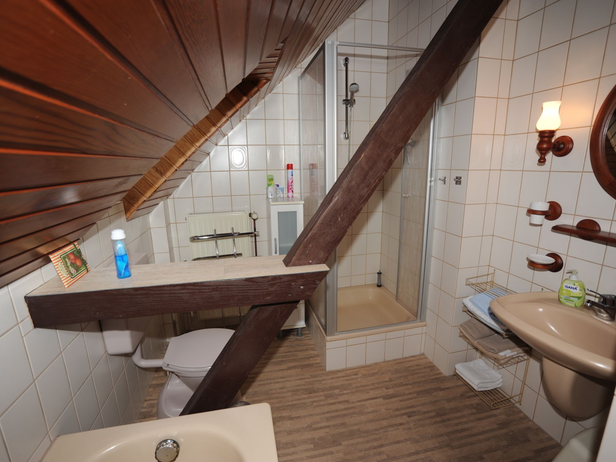 2. Badezimmer   Obergeschoß