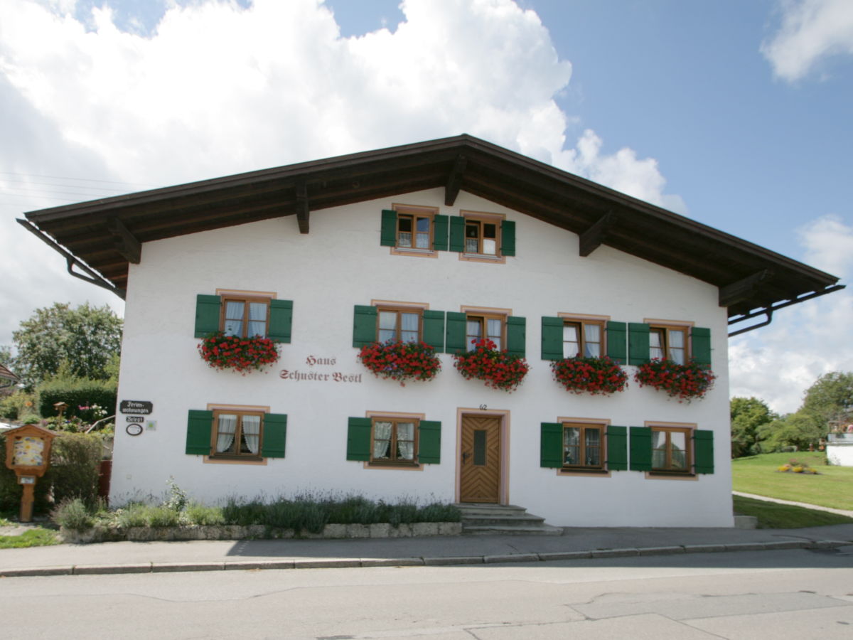 Ferienwohnung Haus SchusterBestl, Bad Bayersoien, Frau