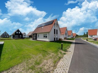 Holiday house Sint-Maartensdijk Environment 35