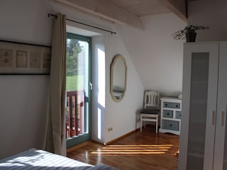 Schlafzimmer 1