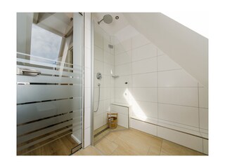 Wohltuend bequem duschen nach der Sauna