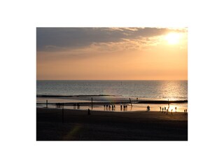Tolle Abendstimmung bei Sonnenuntergang am Strand