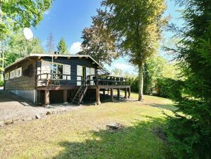 Holiday house Beautiful chalet with a large garden - Hotton - image1