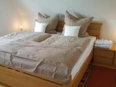 Schlafzimmer mit Doppelbett