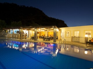 Pool, pool bar, restaurant