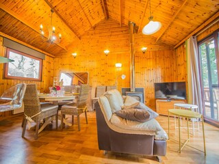 Chalet Somme-Leuze Features 9