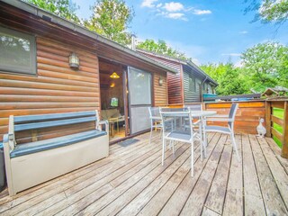 Chalet Somme-Leuze Outdoor Recording 2