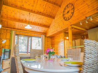 Chalet Somme-Leuze Features 14