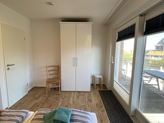 Schlafen 2 - mit Zugang zum Balkon