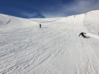 Skifahren auf dem Högfjell über der Baumgrenze