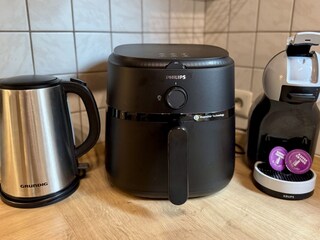 Heißluftfritteuse & Dolce Gusto Kapselmaschine
