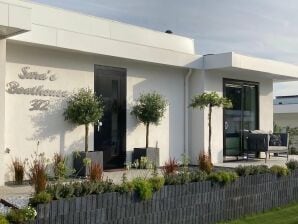 Vakantiehuis Exclusieve villa met bootterras - Biedhuizen - image1