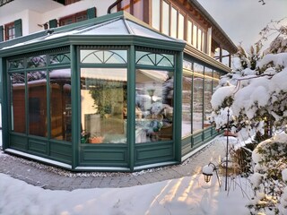 Wintergarten im Schnee