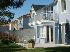 Holiday park Charming apartment at a golf course - L'Aiguillon-sur-Vie - image1