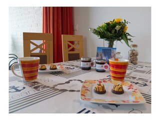 Dekoration auf dem Esstisch der Ferienwohnung am Südstrand