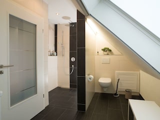 Badezimmer Ansicht 1