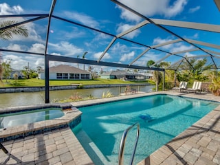 Pool/Hot Tub