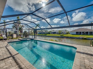 Pool/Hot Tub