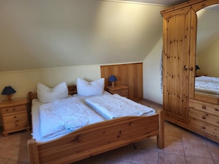 Schlafzimmer 1 im OG