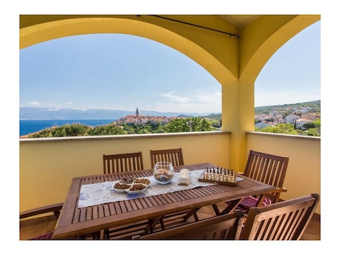 Vakantieappartement Ulikva 1 met een prachtig uitzicht op zee