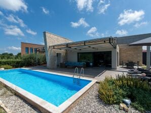 Moderne Villa mit Pool, überdachter Terrasse und Meerblick - Novigrad (Istrien) - image1