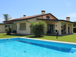 Vakantiepark Pietrasanta Buitenaudio-opname 8