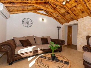 Villa Drage, Adria Características 23