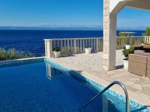 Beachfront Villa Dream with pool - Prigradica - image1