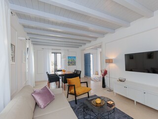 Villa Dobropoljana Features 23